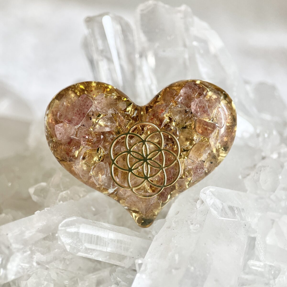 草莓晶 生命種子圖騰 心形高頻奧根能量吊墜/鎖匙扣 Orgonite