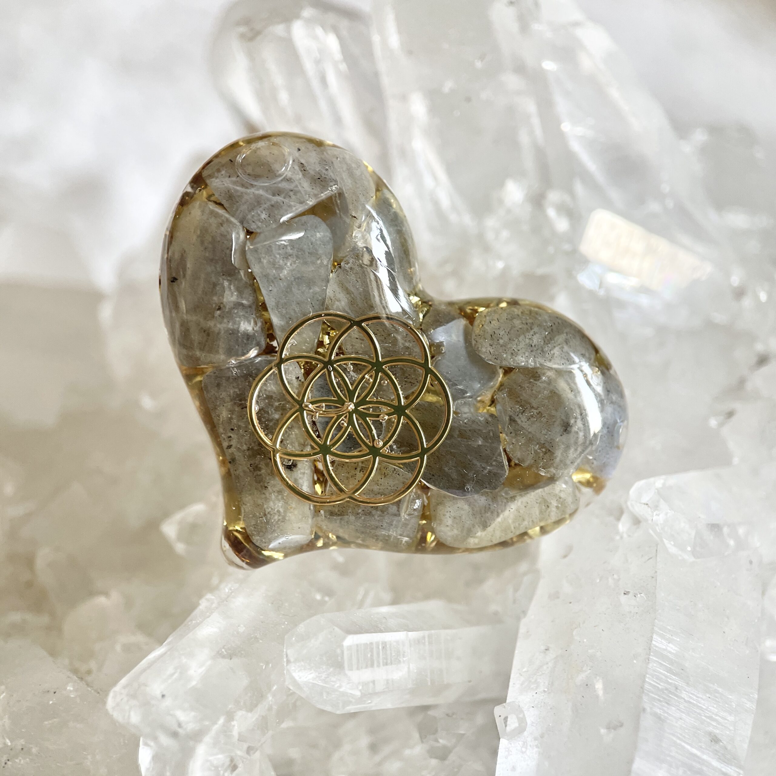 拉長石 生命種子圖騰 心形高頻奧根能量吊墜/鎖匙扣 Orgonite - Image 2