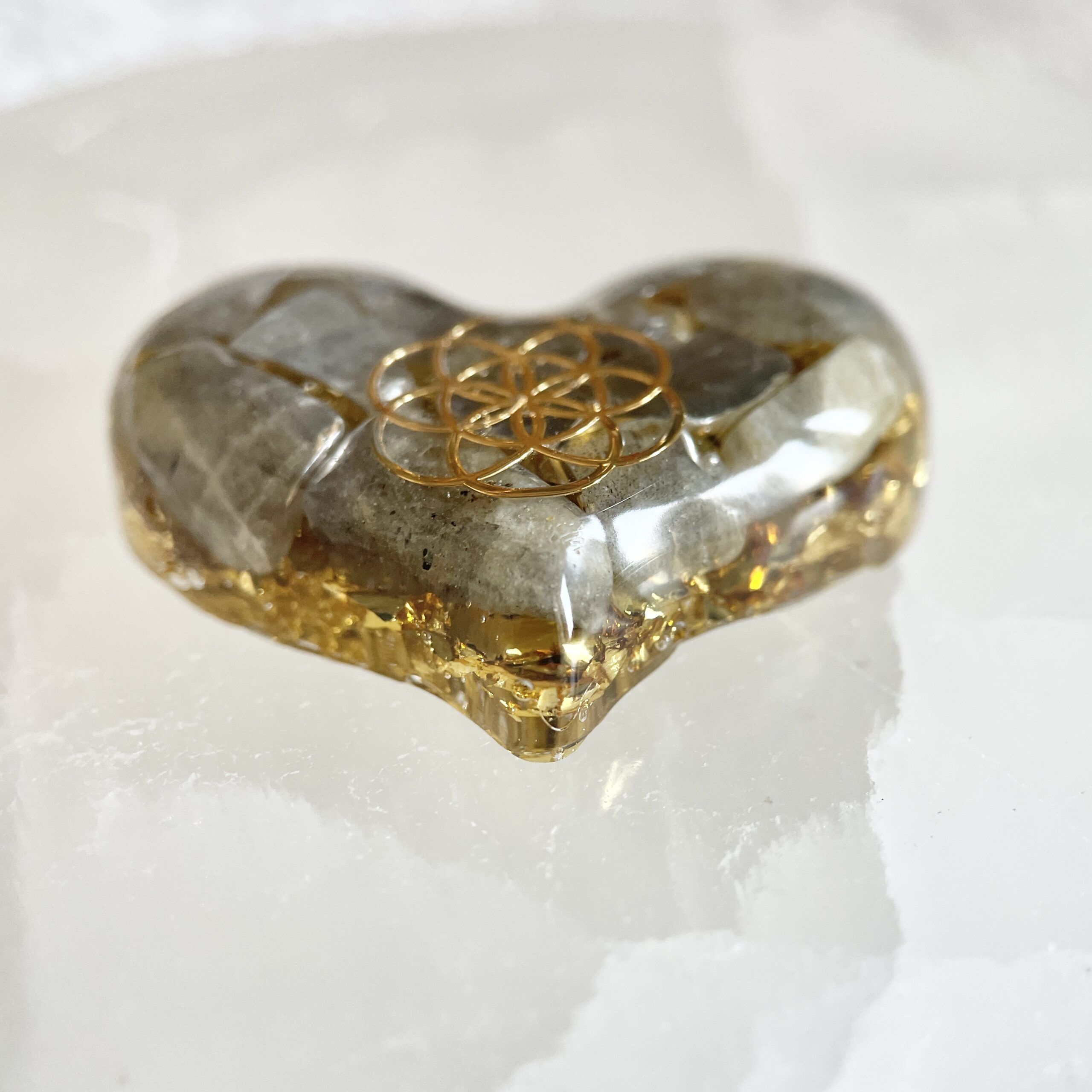 拉長石 生命種子圖騰 心形高頻奧根能量吊墜/鎖匙扣 Orgonite - Image 3