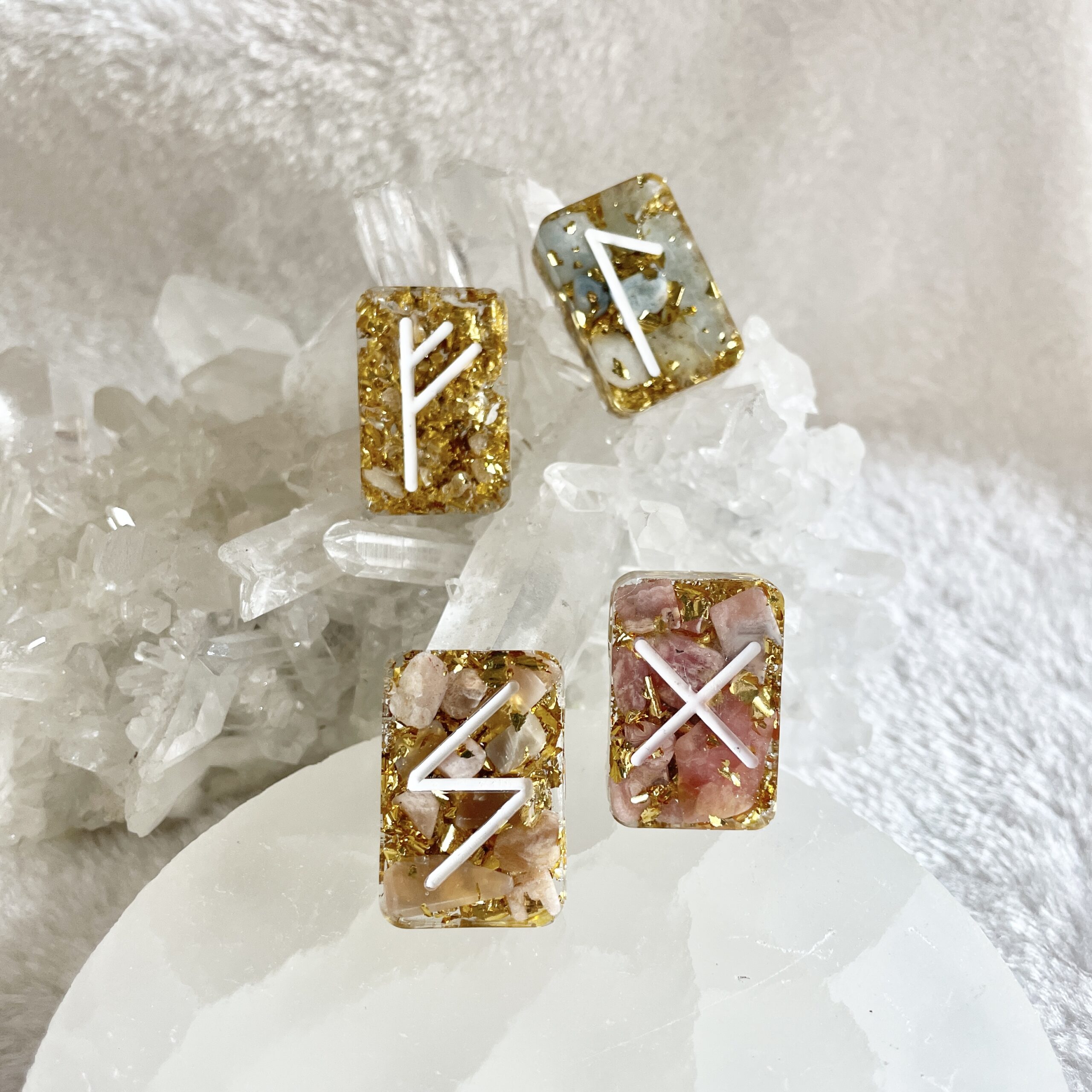 盧恩石系列 - Fehu 財運高頻奧根能量吊墜/鎖匙扣 Orgonite - Image 4